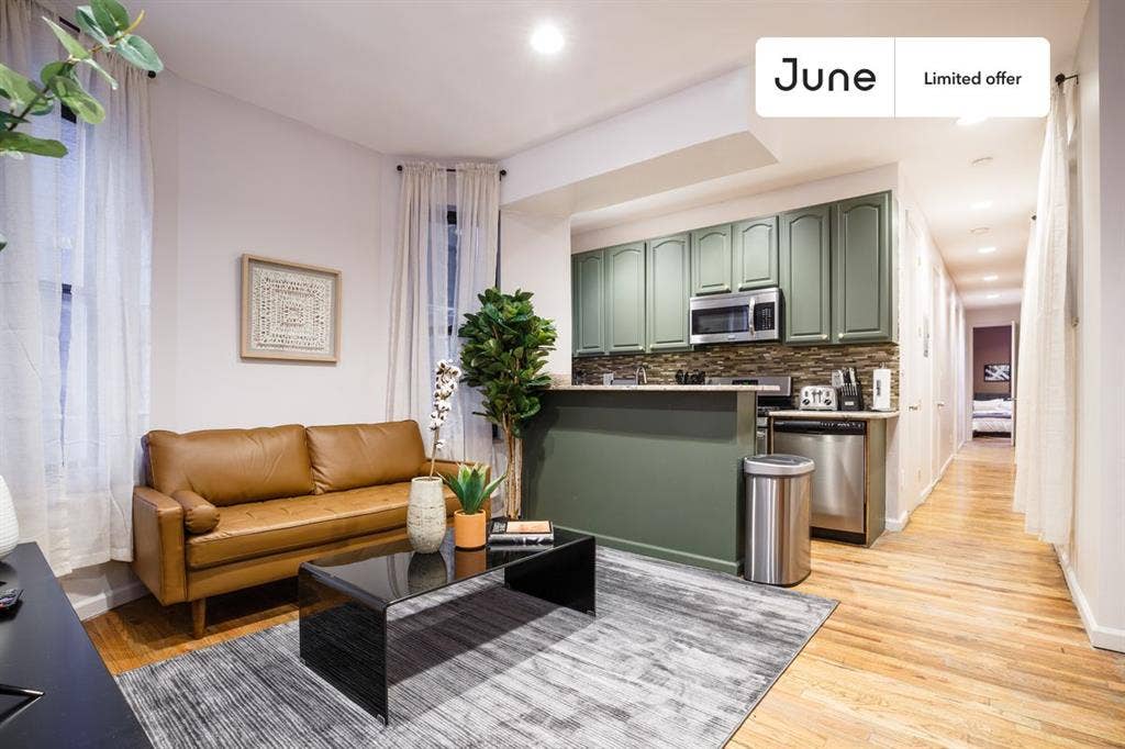 4 BR in New York City