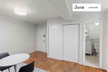 2 BR in New York City