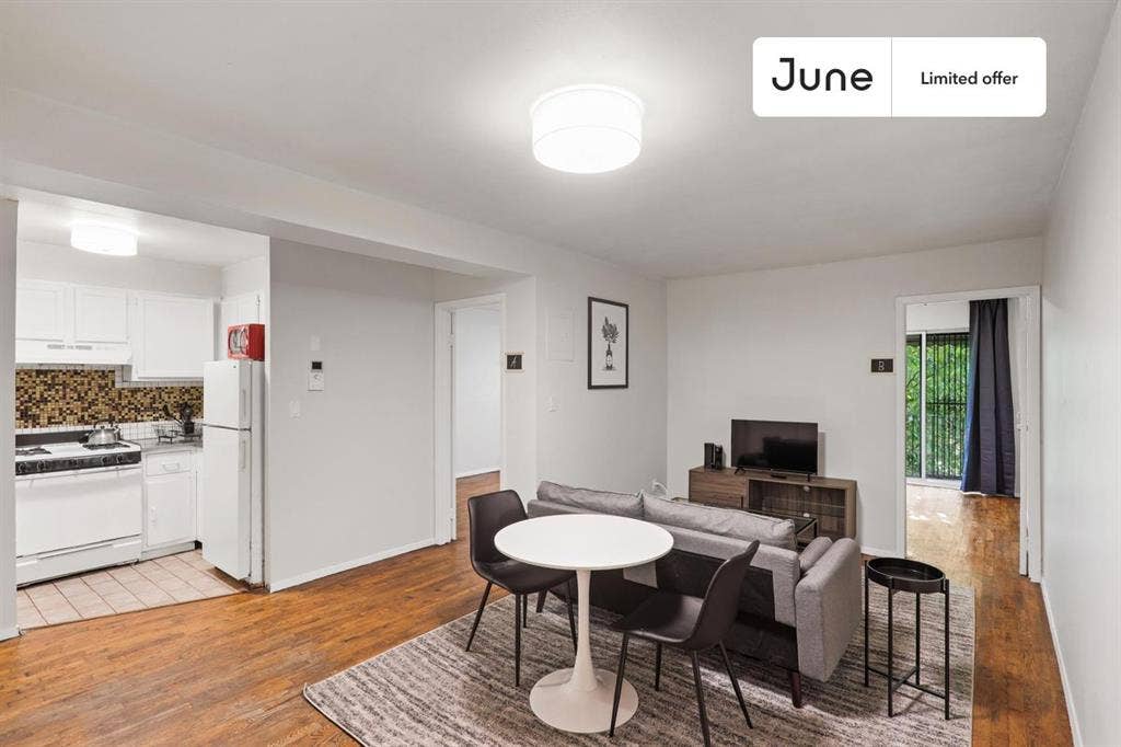 2 BR in New York City