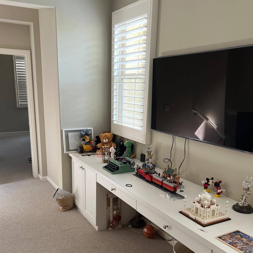 Room for rent in Irvine CA