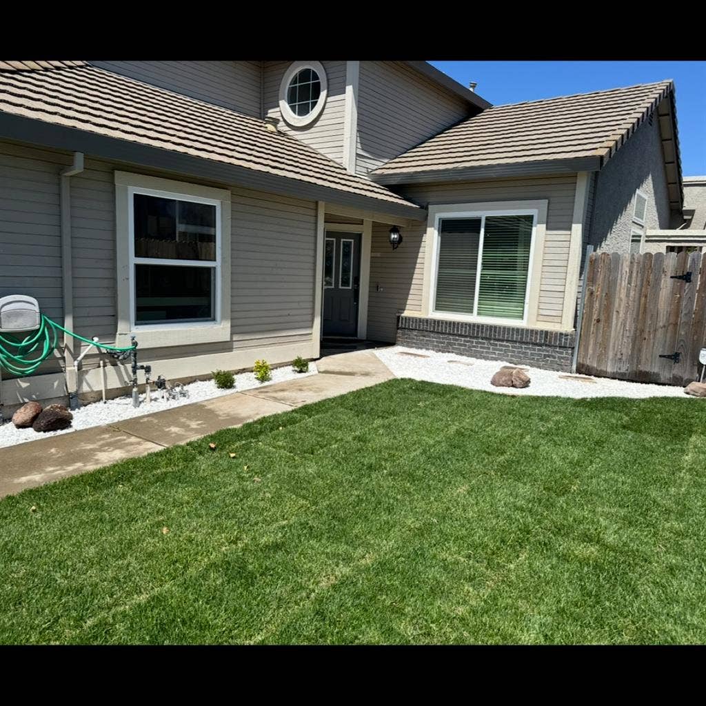 Large bonus room with shared bath