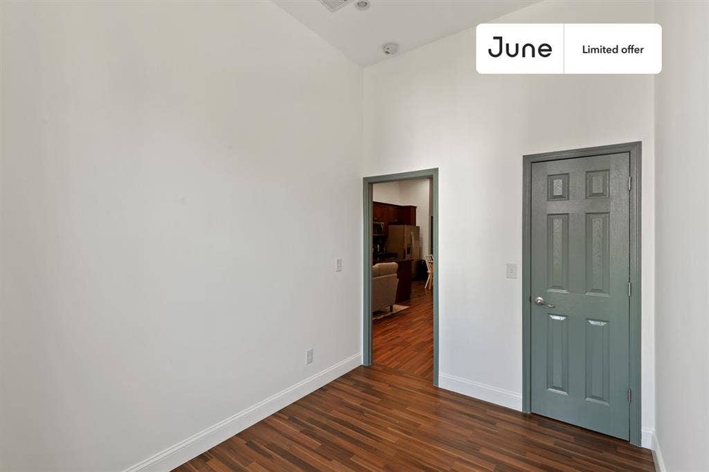 4 BR in New York City