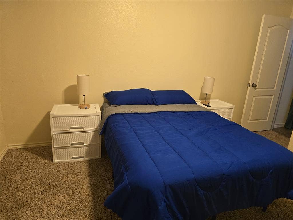 Furnished room close to Seaworld