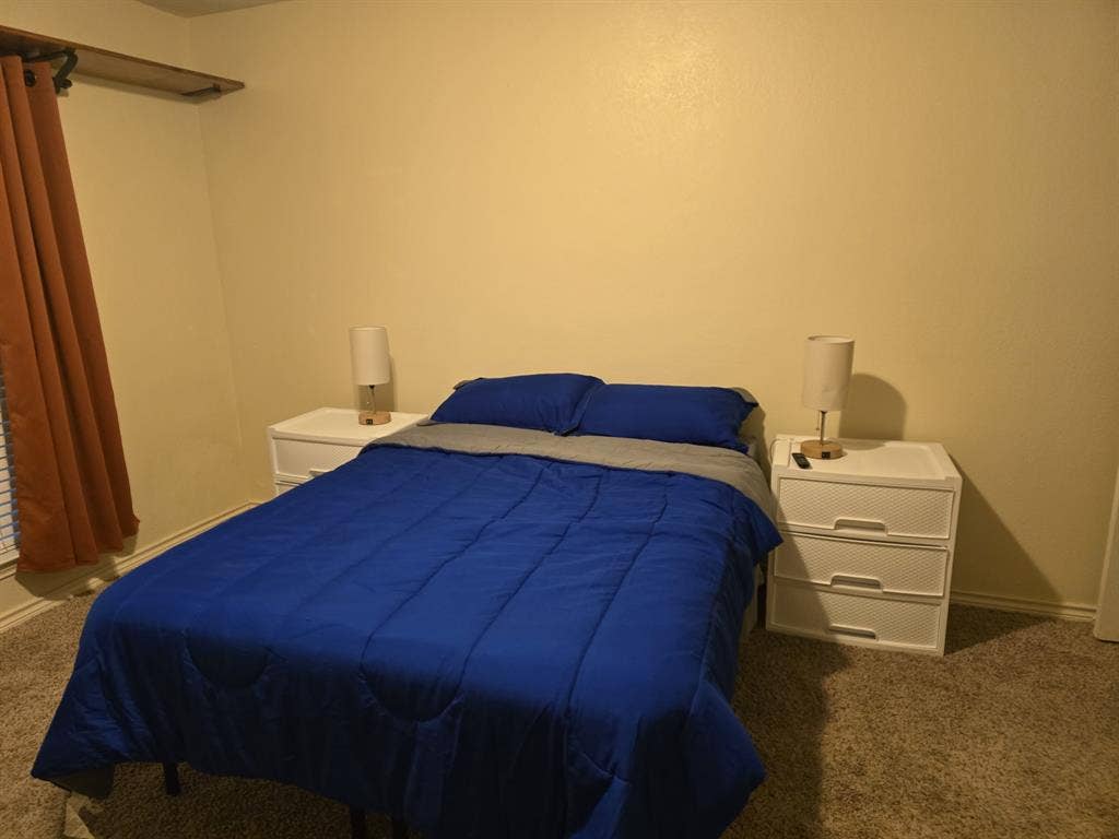 Furnished room close to Seaworld