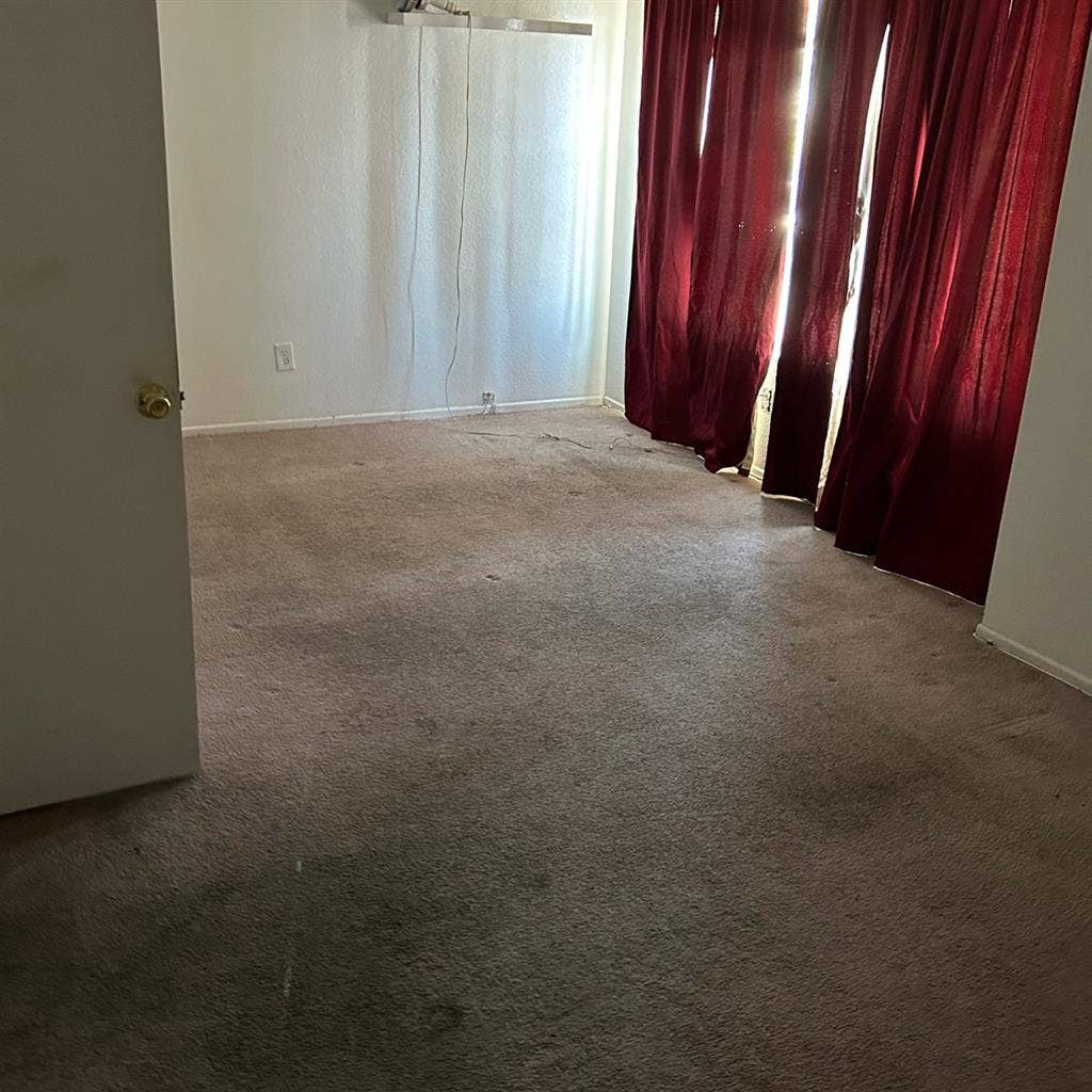 Big Room for Rent in Moreno Valleyy