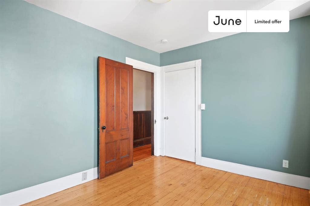 4 BR in Boston