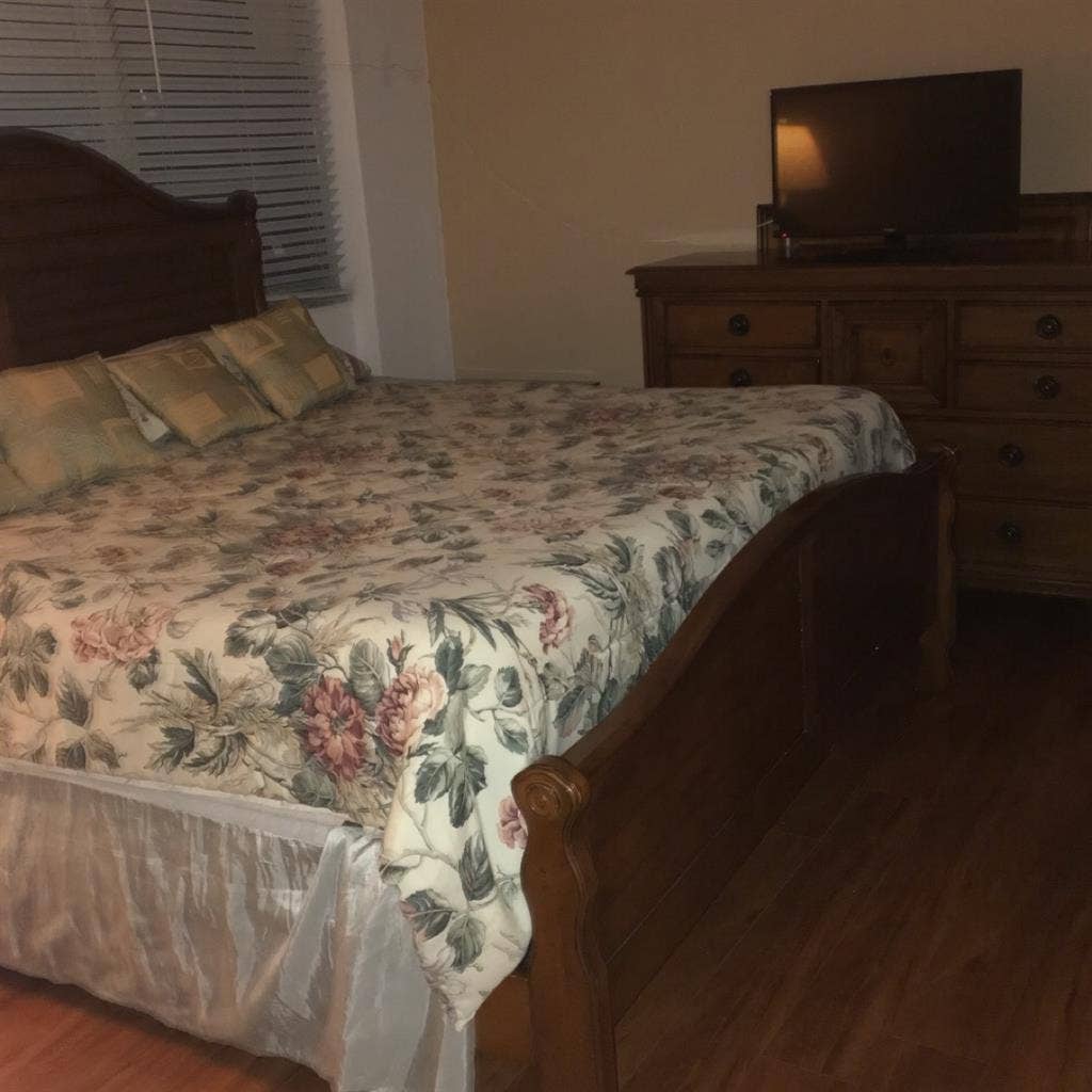 Large bedroom for rent in Brickell