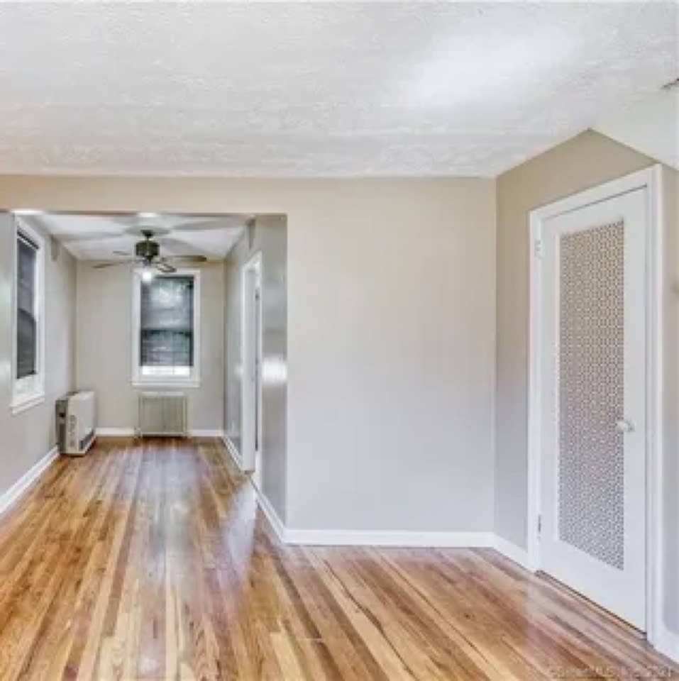 Room for Rent - Manchester CT