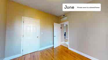 4 BR in Boston