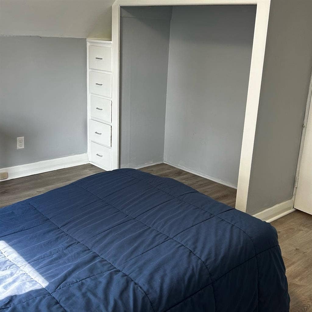 Room for rent with private bathroom