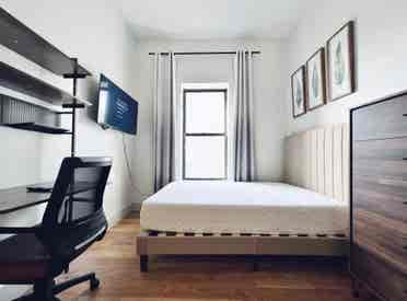 Room Bedstuy, 2 blocks to Williamsb