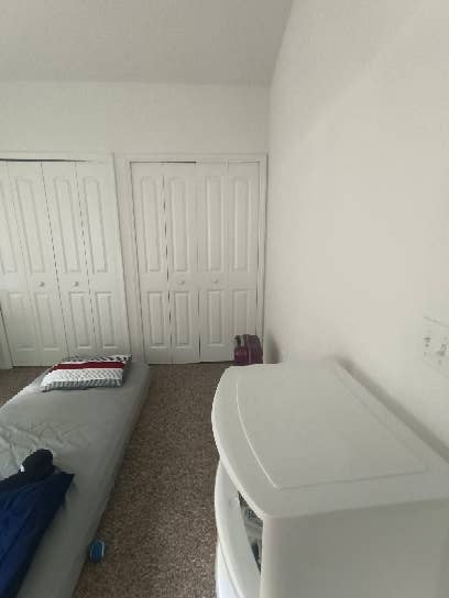 Master Bedroom for rent in Flagler!