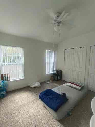 Master Bedroom for rent in Flagler!