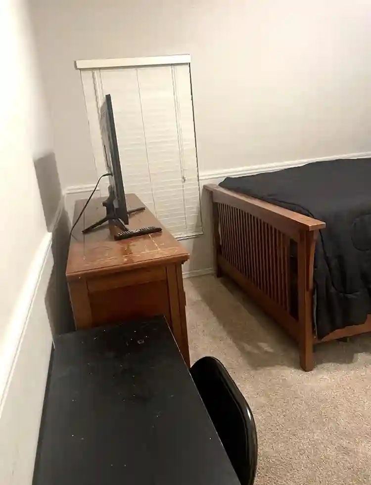 Fully Furnished Room For Rent