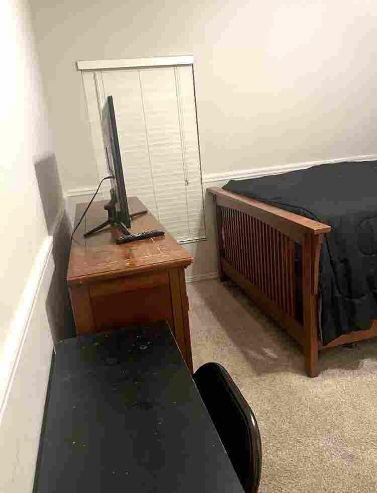 Fully Furnished Room For Rent