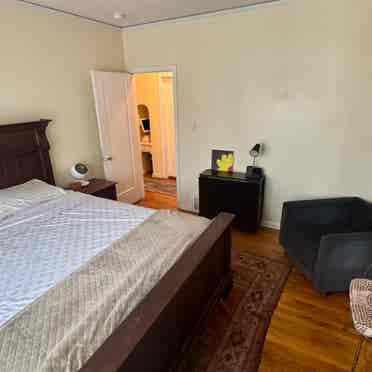 furnished private room (gay & str8)