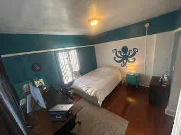 Private furnished room in Hollywood