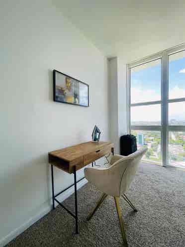 PRIVATE ROOM ENSUITE WEST BRICKELL