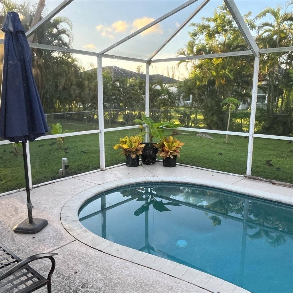 Bedroom Pool home in Cape Coral