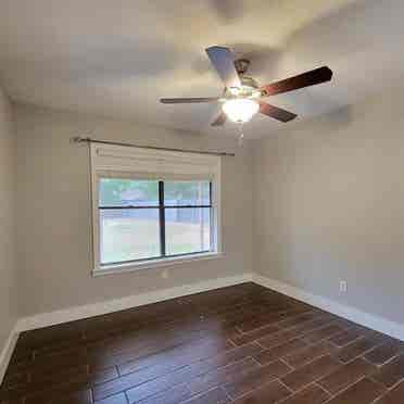 Cozy room for rent in south cstat