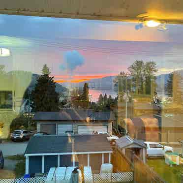 Burnaby Sunset Jewel and Hottub