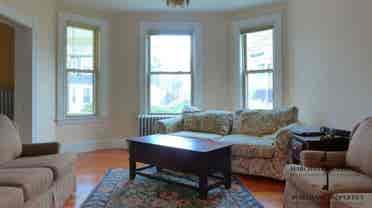 LEICESTER ST BOSTON MA ROOM 4 RENT