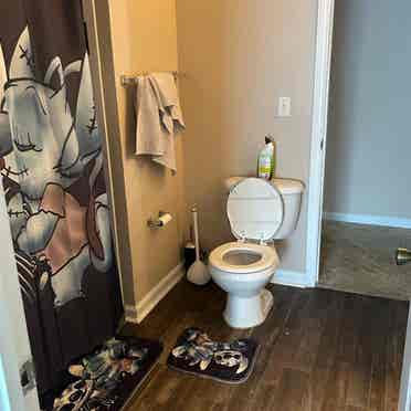 1 bedroom / bath / laundryy