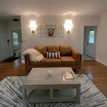 ROOM FOR RENT|NEWLY REMODELED HOME