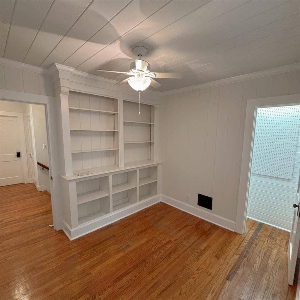 ROOM FOR RENT|NEWLY REMODELED HOME