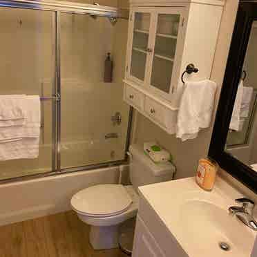 Room for rent with private bathroom