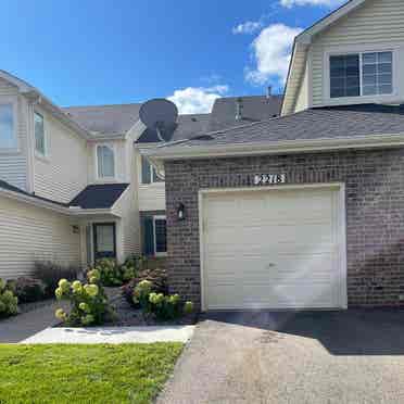 Retired snowbird in spacious house