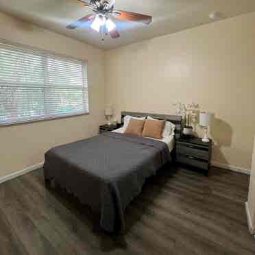 Oakland Park room for rent