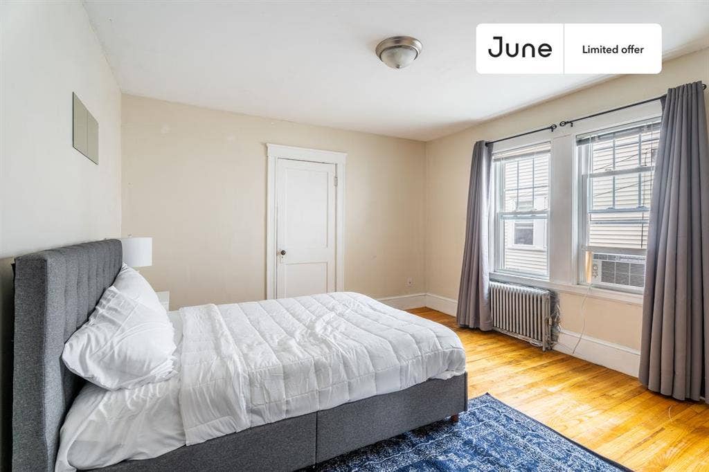 4 BR in Boston