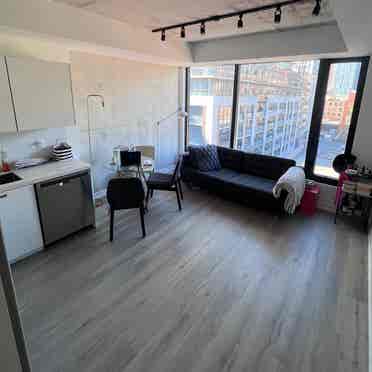 Offering a 7 month sublet DT To.