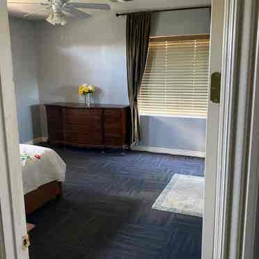 Large room 4 rent in Chandler Home