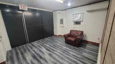 Spacious Unfurnished Room