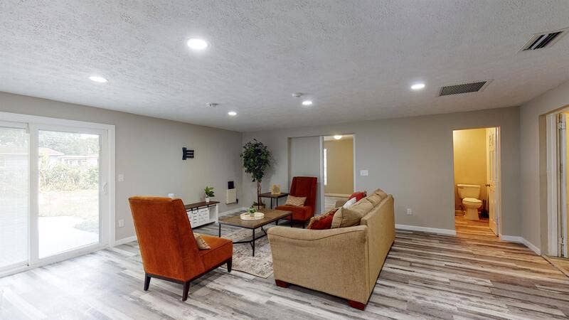 1 BR in Tampa