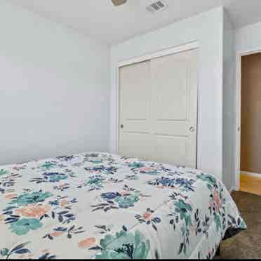 Unfurnished Room to rent