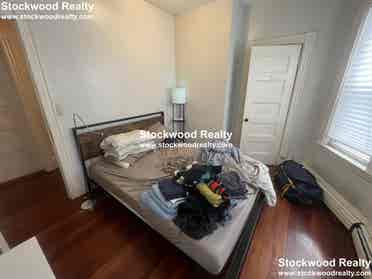 JP - room available on Haverford St