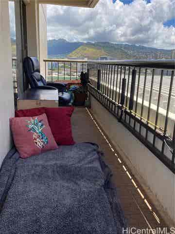 Condo in Honolulu, private room