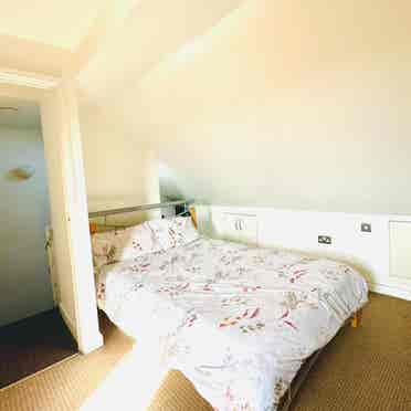 En-suite furnished double bedroom f