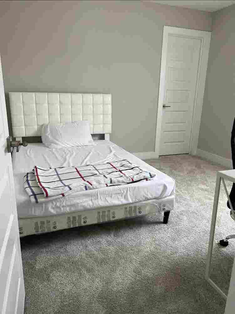 Cozyfurnished bedroom primelocation