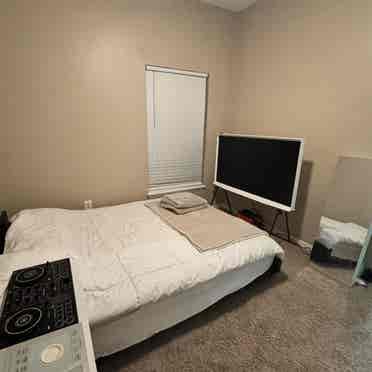 ROOM FOR RENT! CLEAN HOME! ORLANDO