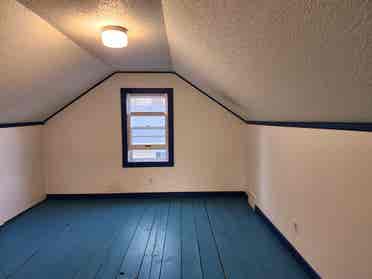 Spacious room near Lake Nokomis