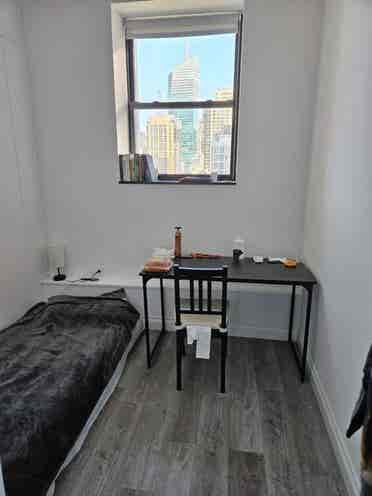 😍Room Available in Midtown South😍