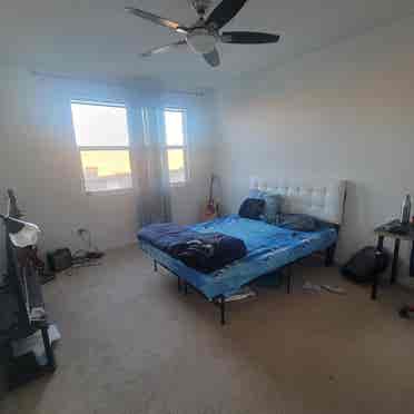 Private Master Bedroom in Townhouse