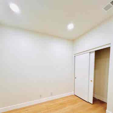 PRIVATE ROOM WITH SHARED BATH