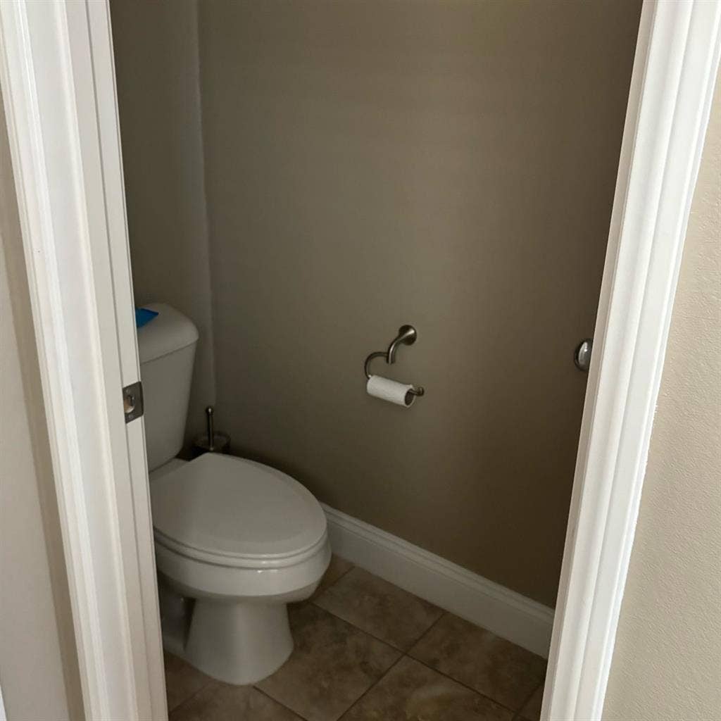 Room for rent in South Temecula!