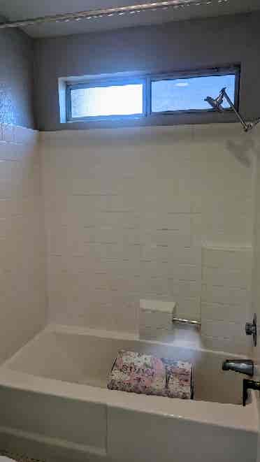 Spacious One Bedroom w/Private Bath