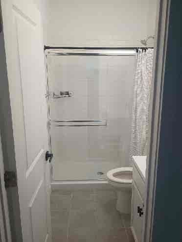 New  bathroom for rent